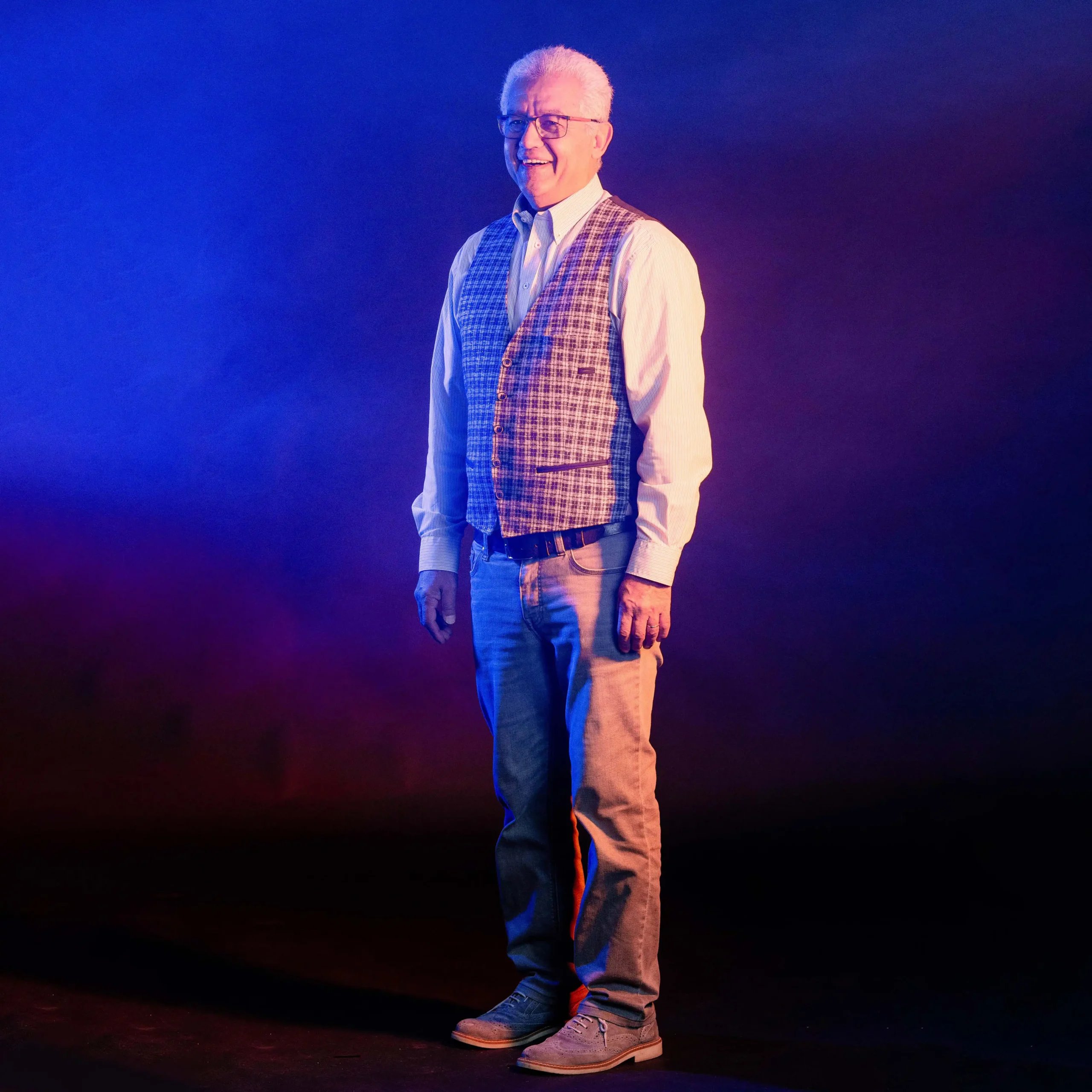Frank Sharma ist der Pionier der Media-Center Uster AG und Gründer des Unternehmens. Zurzeit fungiert er als Key-Account-Manager der Druckerei.